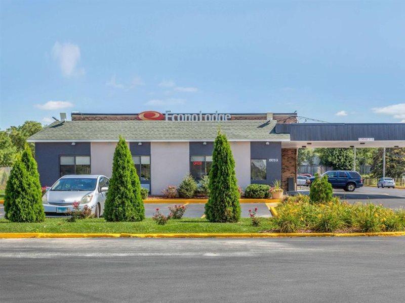 Econo Lodge Shorewood Zewnętrze zdjęcie