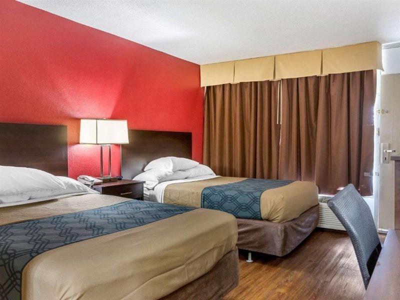 Econo Lodge Shorewood Zewnętrze zdjęcie