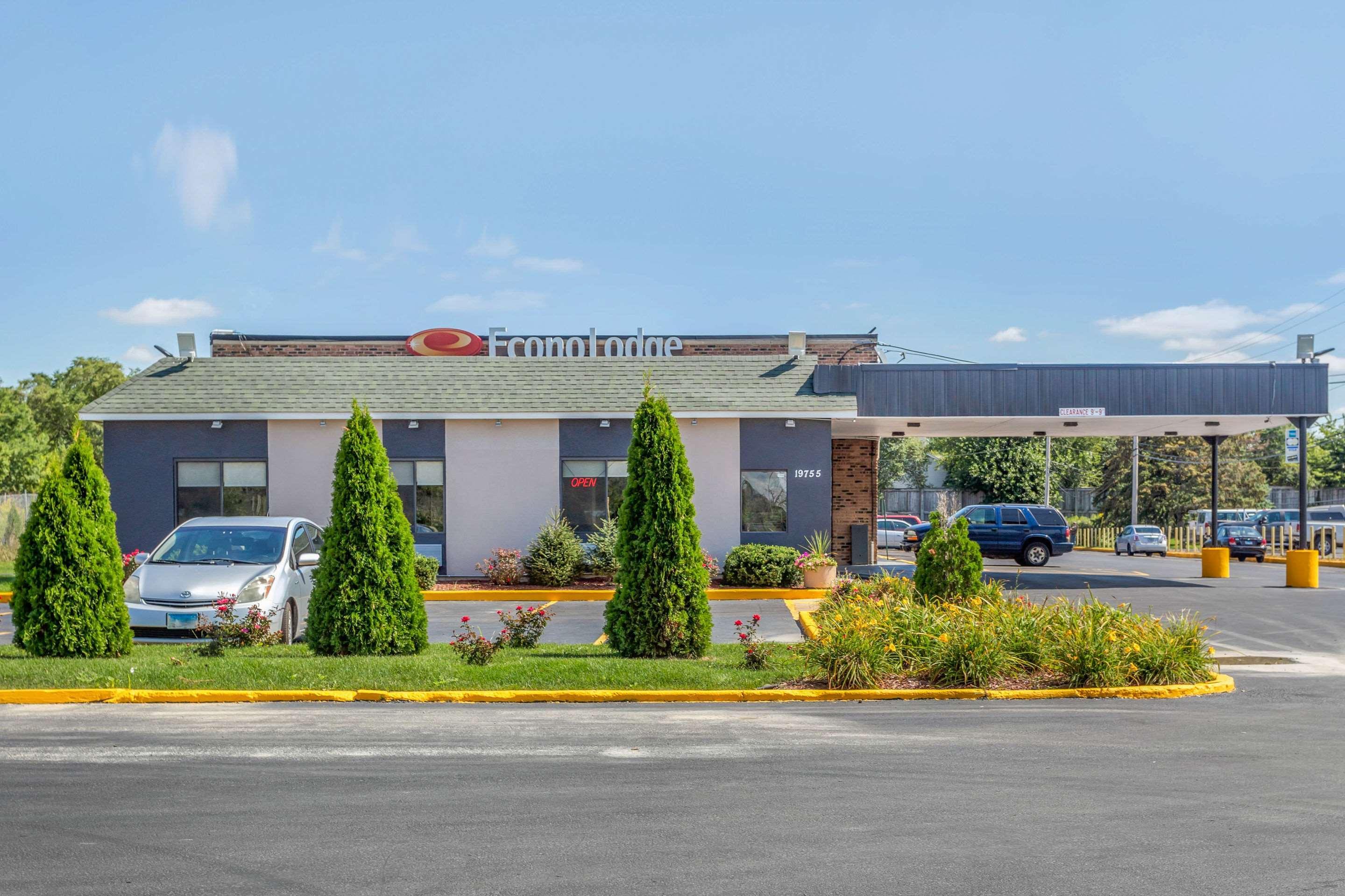 Econo Lodge Shorewood Zewnętrze zdjęcie